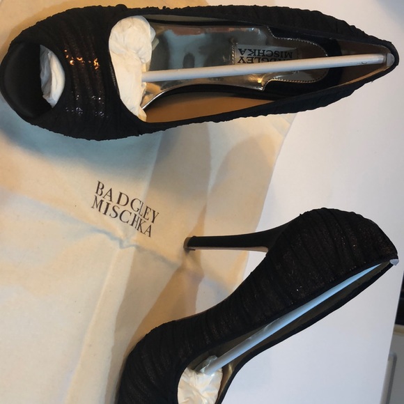 Shoes - Picture 1 of 3